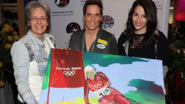 Charity Auktion SPORT.LAND.Niederösterreich - Sportlandesrätin Petra Bohuslav (li.), Michaela Dorfmeister und Künstlerin Laura Schindler, die an der NMS Ybbsitz unterrichtet. - Foto: GEPApictures/SportlandNOE