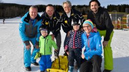 NÖSV-Präsident Wolfgang Labenbacher, Projektleiter Toni Pfeffer, Sportlandesrätin Petra Bohuslav, Karl Morgenbesser mit Teilnehmern